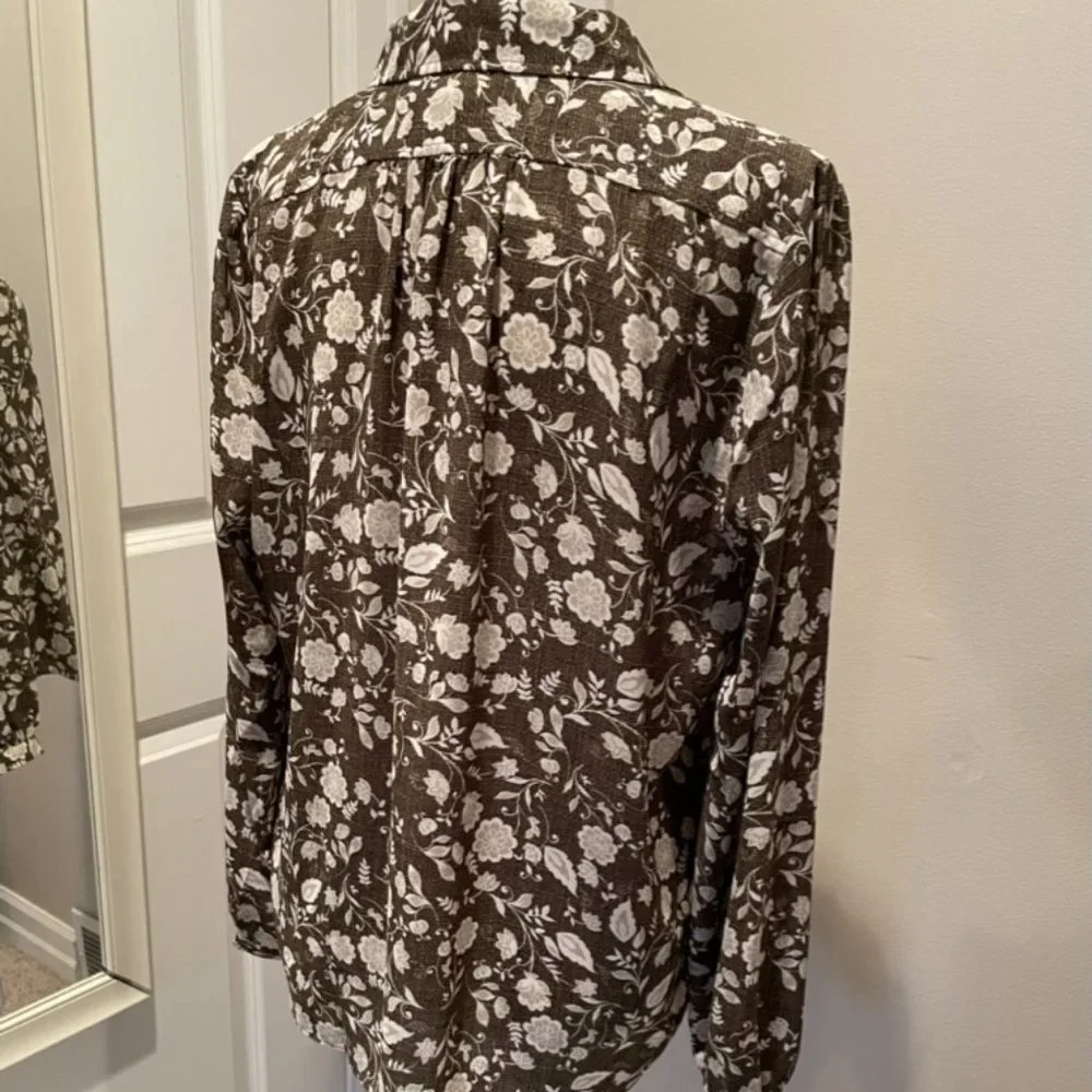 NYDJ Long Sleeve Button Blouse - M - Picture 5 of 9